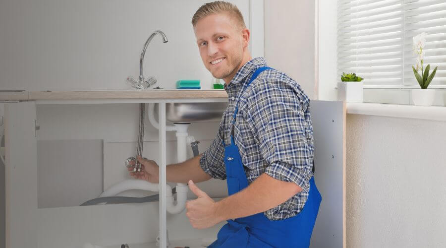 Expert burst pipe repair services in Breaux Bridge, LA